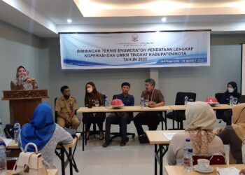 Kadis Koperasi & UMKM Buka Bimtek Enumator Pendataan Koperasi dan UMKM
