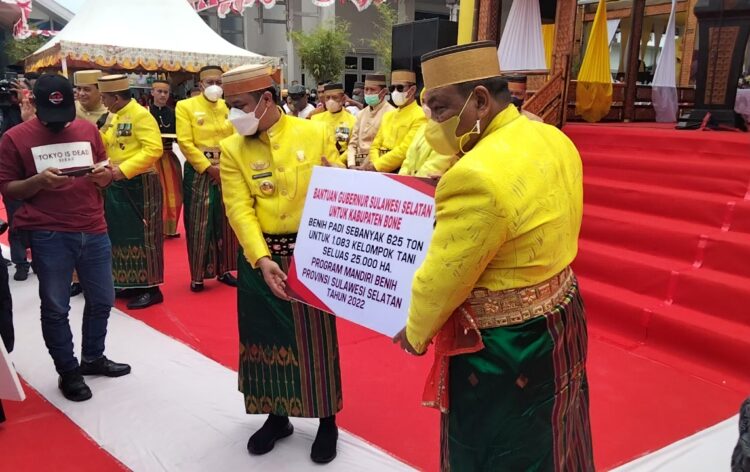 Puncak HJB ke-692, Bone Diguyur Bantuan