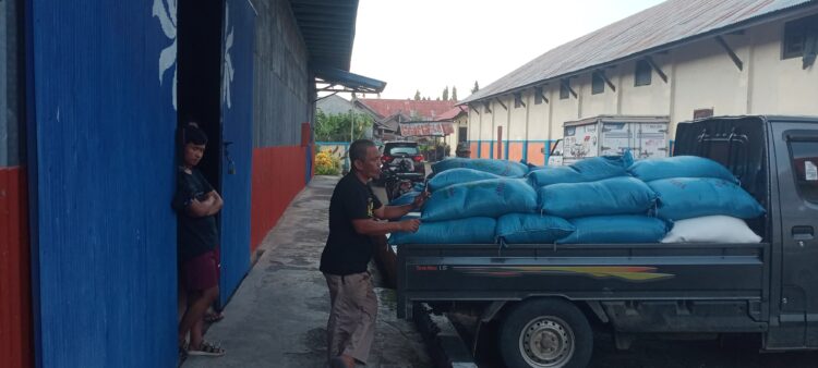 Harga Penugasan Naik, Bulog Bone Masih Sulit Ikuti Harga Beras Pasaran