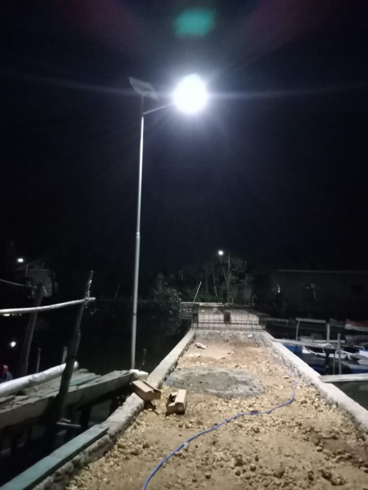 Aspirasi AAP, Bangun Jalan Dan Terangi Kampung Leteng Bajoe